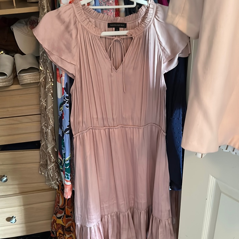 Pink silk dress from Banana Republic never worn